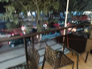 የሚሸጥ ካፌ ጆሞ ሚካኤል