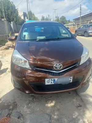 Toyota Yaris 2012 Brown