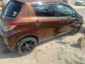 Toyota Yaris 2012 Brown