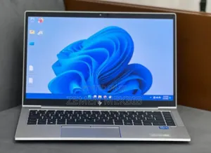 New Laptop HP EliteBook 830 G8 16GB Intel Core i5 SSD 512GB