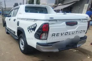 Toyota Hilux 2020 White