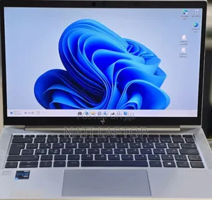 New Laptop HP EliteBook 830 G8 16GB Intel Core i5 SSD 512GB