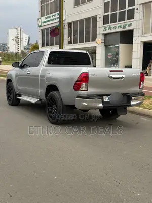 Toyota Hilux 2017 Silver
