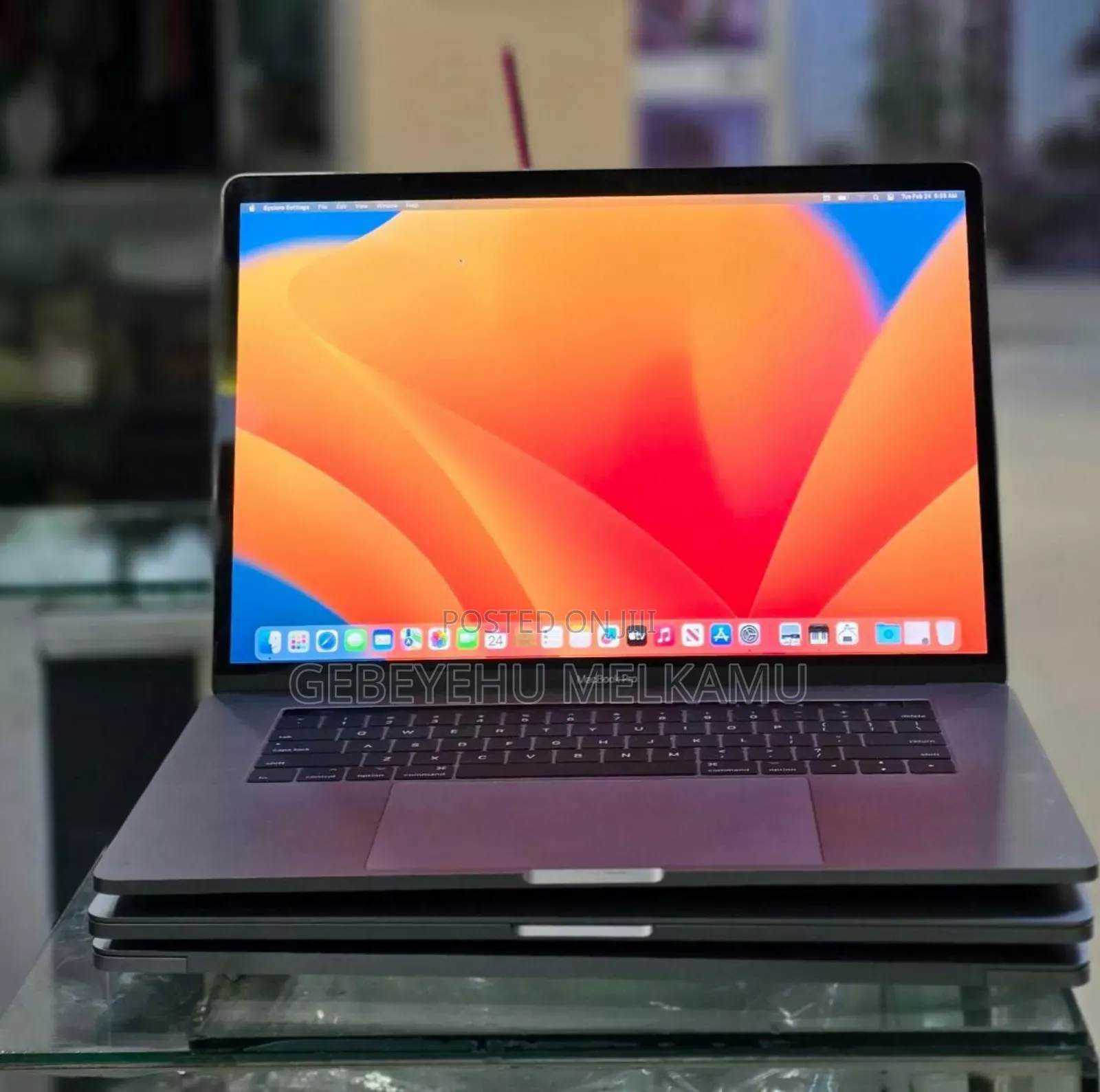 New Laptop Apple MacBook Pro 2017 16GB Intel Core i7 SSD 512GB