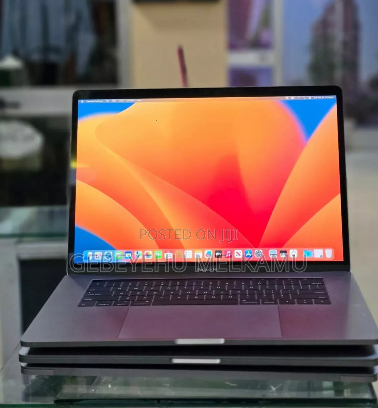 New Laptop Apple MacBook Pro 2017 16GB Intel Core i7 SSD 512GB