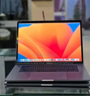 New Laptop Apple MacBook Pro 2017 16GB Intel Core i7 SSD 512GB