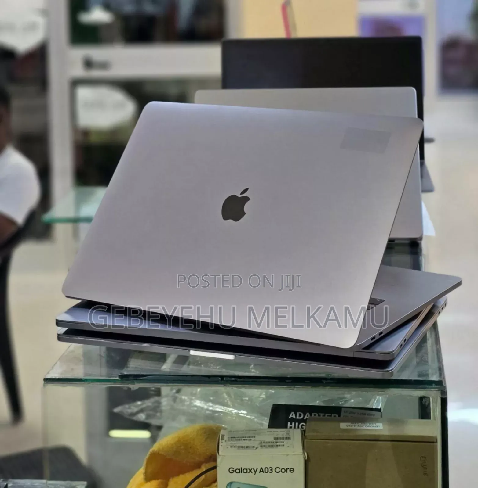 New Laptop Apple MacBook Pro 2017 16GB Intel Core i7 SSD 512GB