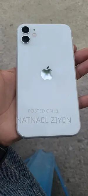 Apple iPhone 11 64 GB White