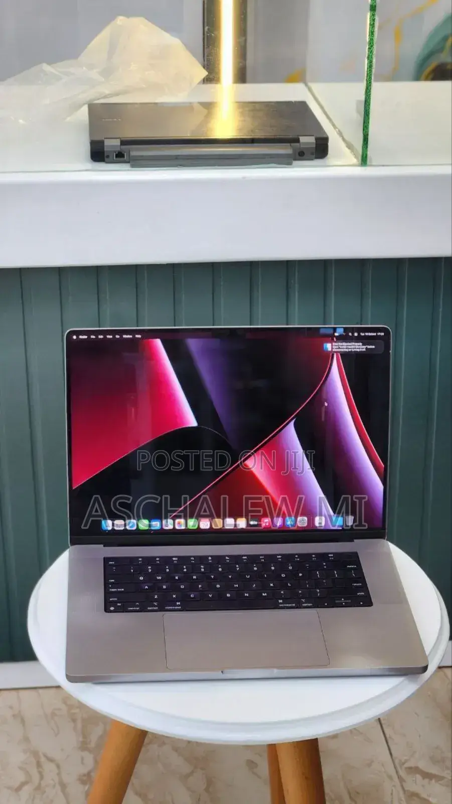 New Laptop Apple MacBook Pro 2021 M1 16GB Apple M1 Pro SSD 1T