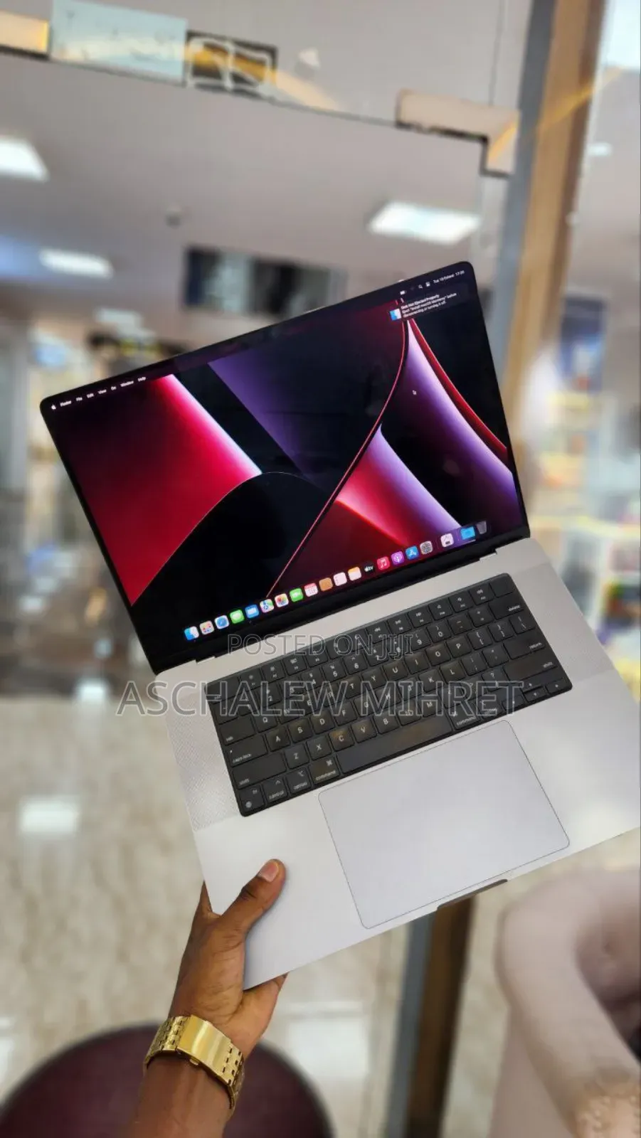 New Laptop Apple MacBook Pro 2021 M1 16GB Apple M1 Pro SSD 1T