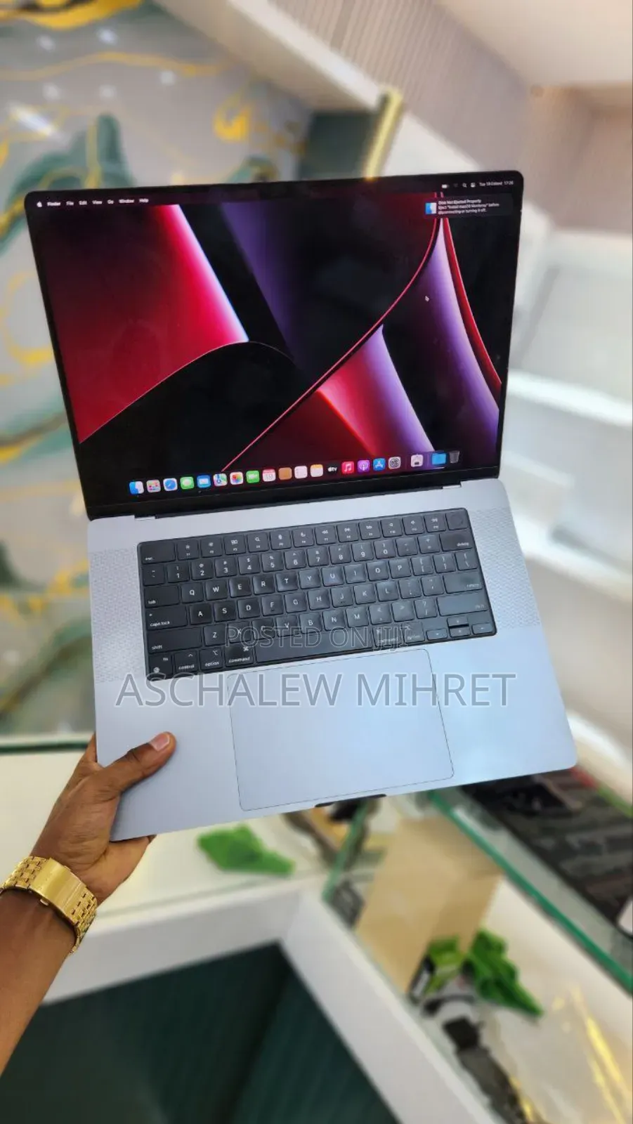 New Laptop Apple MacBook Pro 2021 M1 16GB Apple M1 Pro SSD 1T