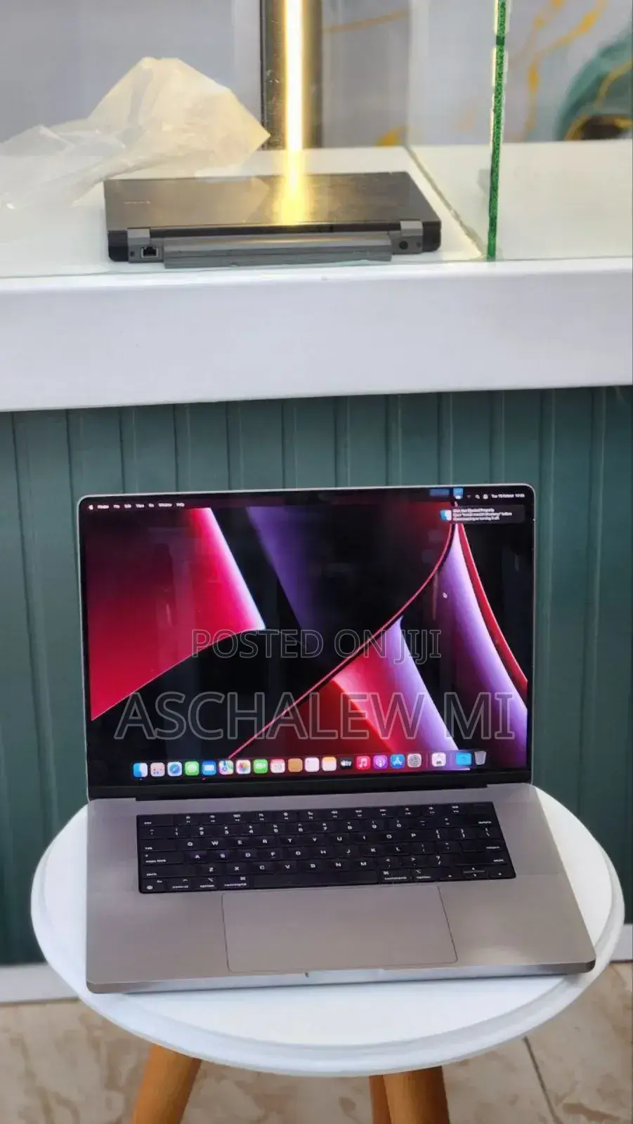 New Laptop Apple MacBook Pro 2021 M1 16GB Apple M1 Pro SSD 1T