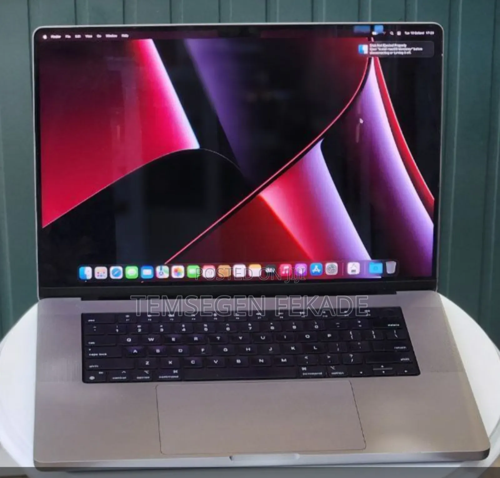 New Laptop Apple MacBook Pro 2020 16GB Apple M1 Pro SSD 1T