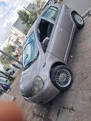 Toyota Vitz 2001 Silver