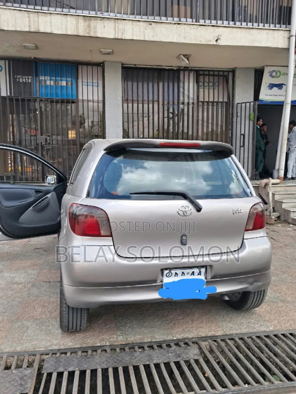 Toyota Vitz 2001 Silver