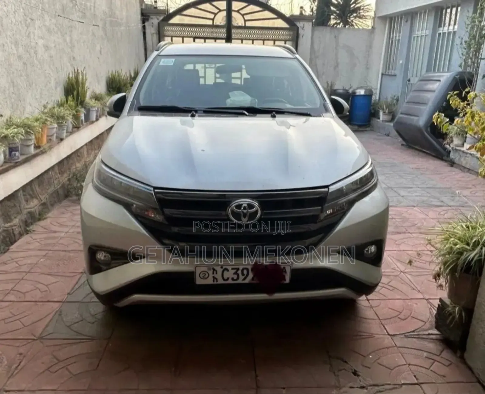 Toyota Rush 2023 Silver