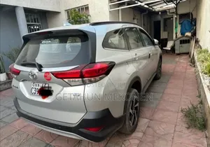 Toyota Rush 2023 Silver