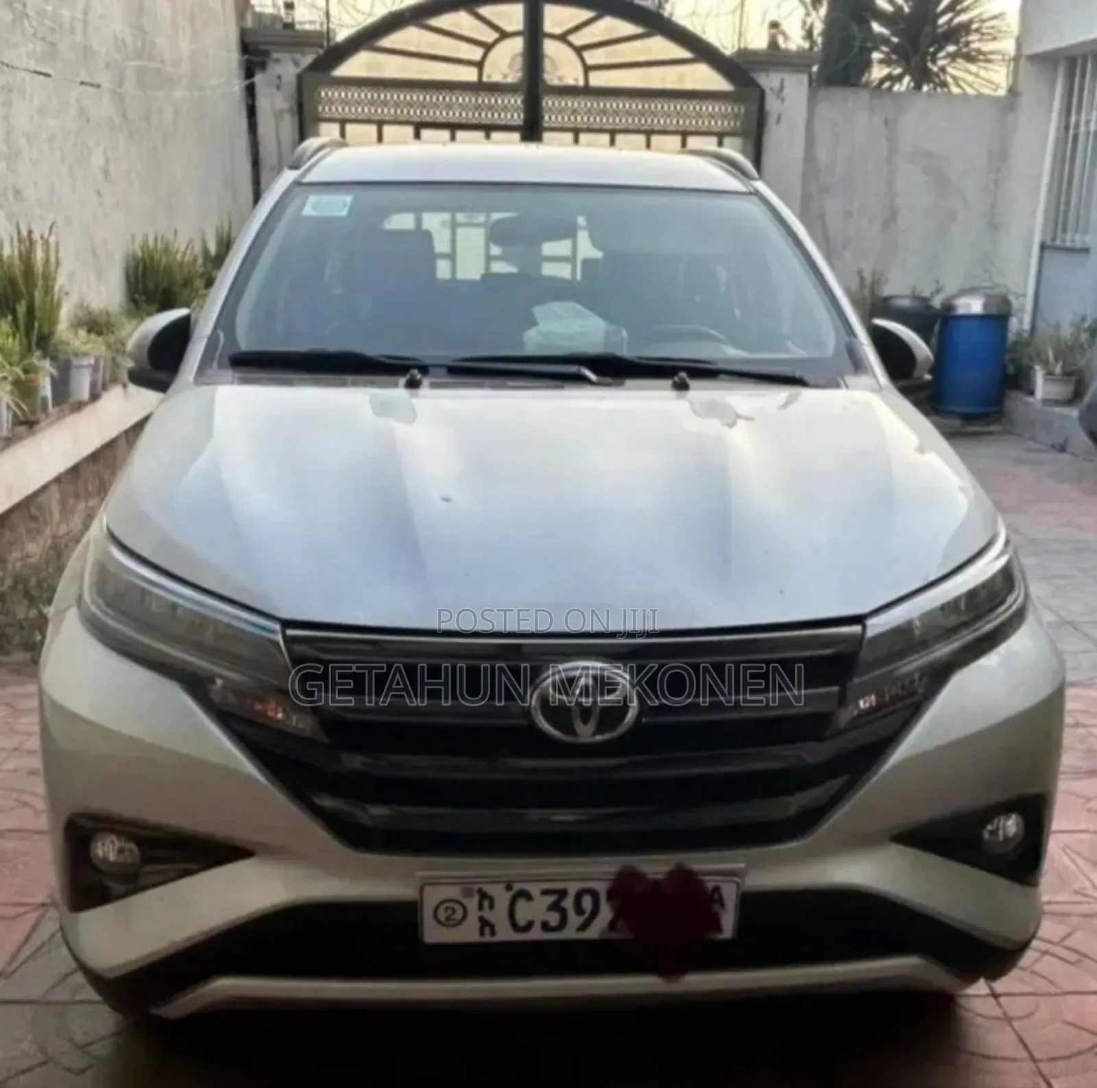 Toyota Rush 2023 Silver