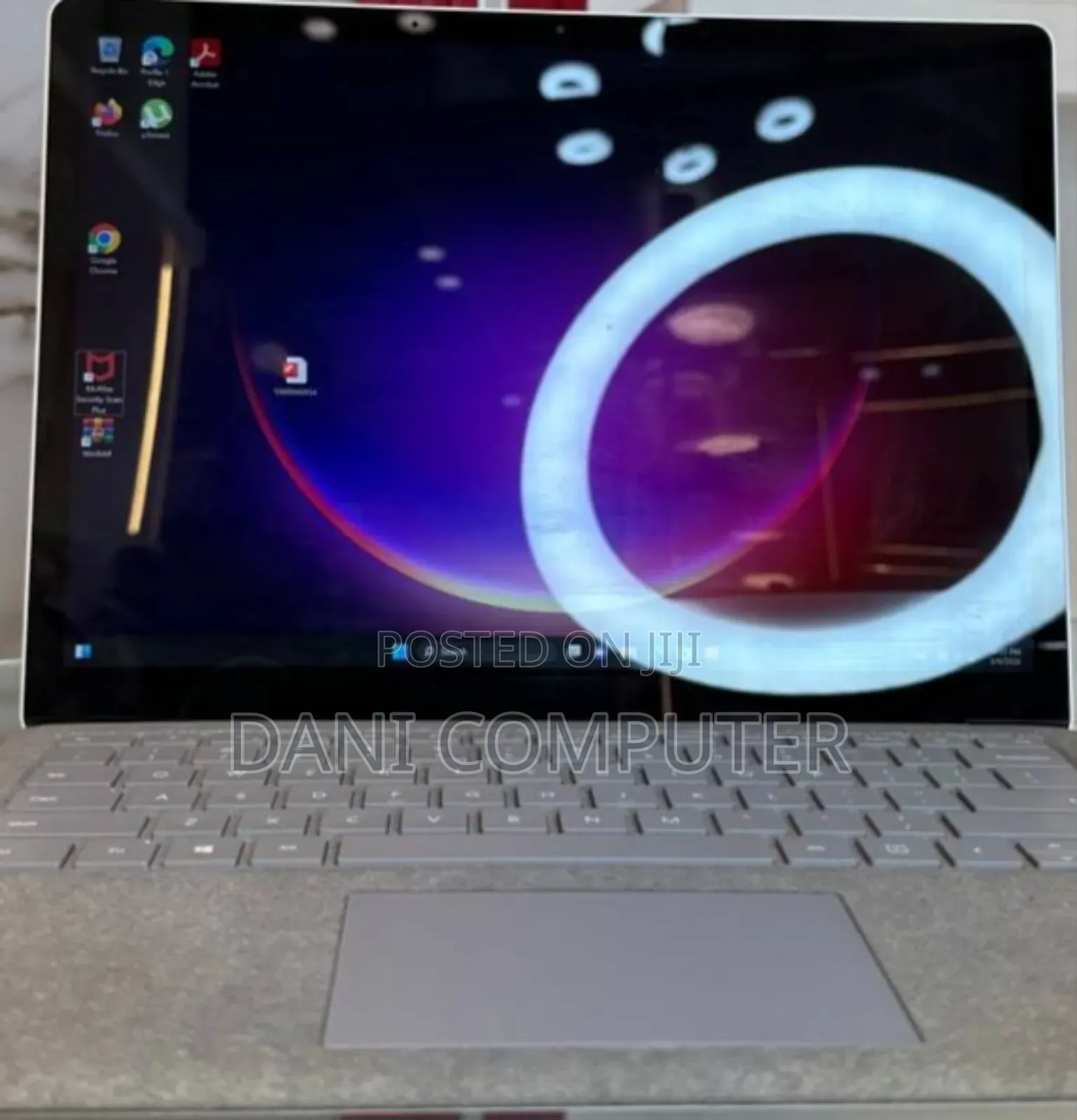 New Laptop Microsoft Surface 8GB Intel Core i5 SSD 256GB