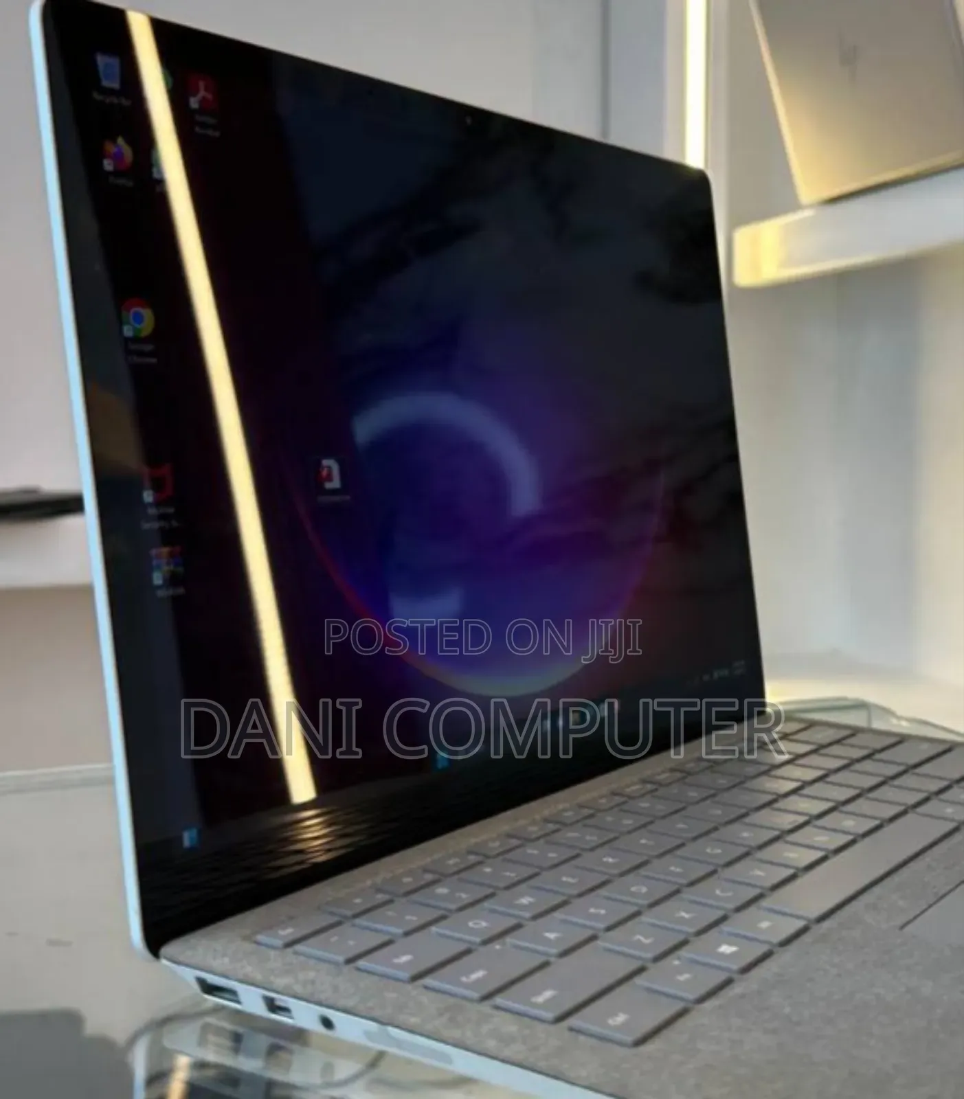 New Laptop Microsoft Surface 8GB Intel Core i5 SSD 256GB