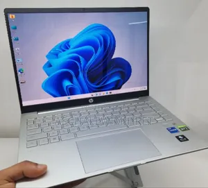 New Laptop HP Pavilion 14 16GB Intel Core i7 SSD 512GB