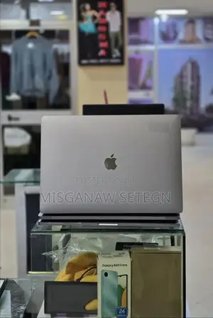 New Laptop Apple MacBook Pro 2019 16GB Intel Core i7 SSD 1T