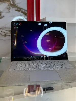 New Laptop Microsoft Surface 8GB Intel Core i5 SSD 256GB