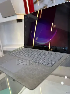 New Laptop Microsoft Surface 8GB Intel Core i5 SSD 256GB