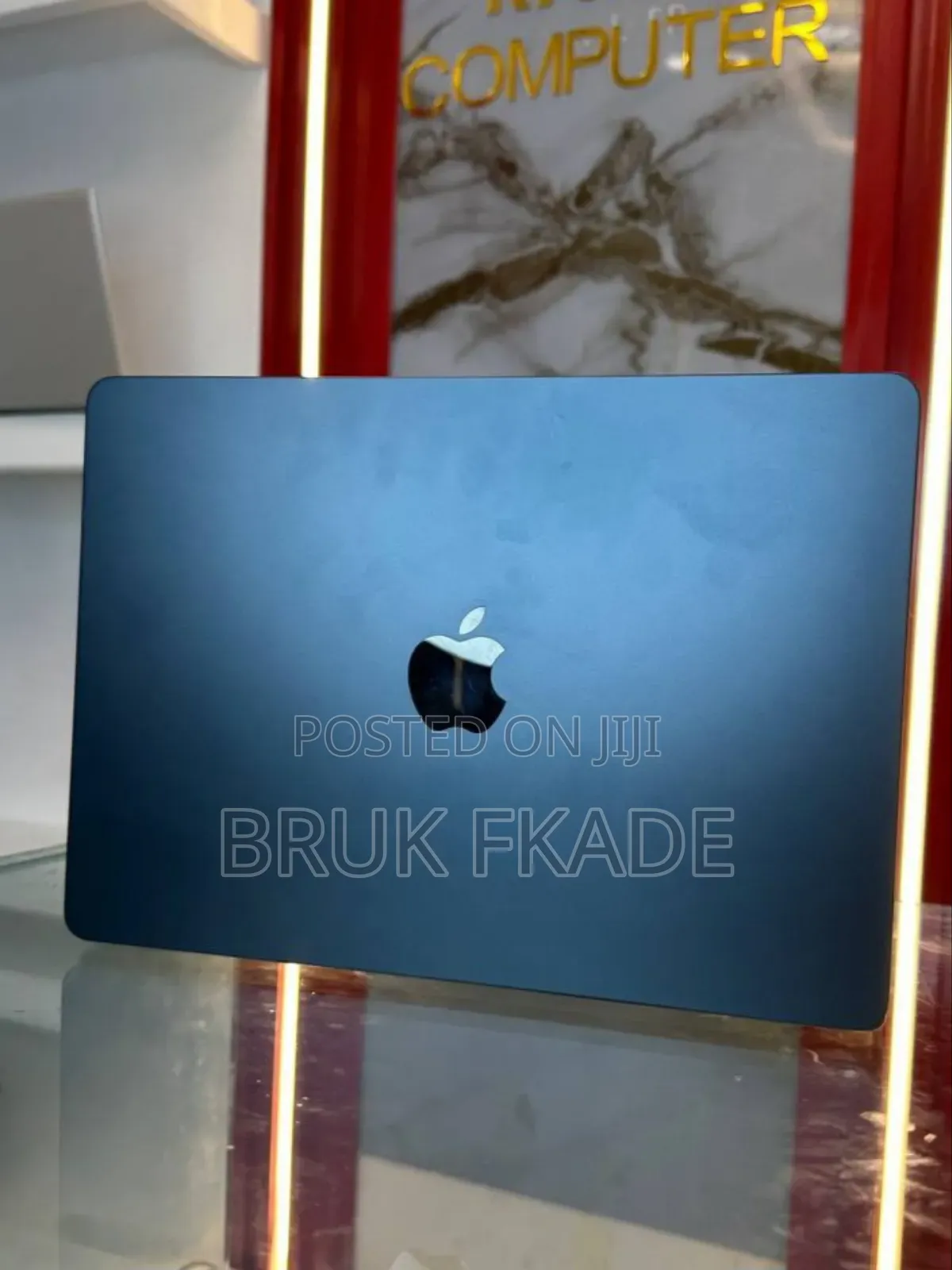 New Laptop Apple MacBook Air 2024 M3 13-inch 16GB Apple M3 SSD 512GB