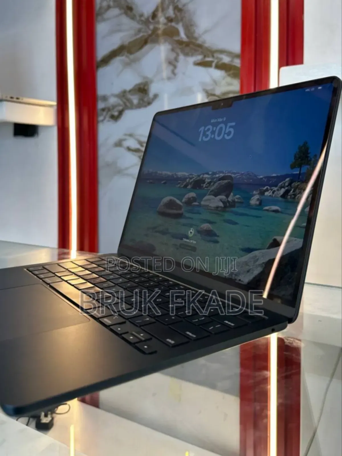 New Laptop Apple MacBook Air 2024 M3 13-inch 16GB Apple M3 SSD 512GB