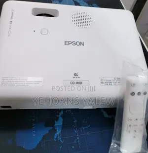 Brand New Epson Projector Model: Co-W01 With Bag and With Best Image