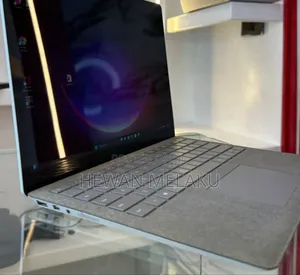 New Laptop Microsoft Surface Laptop 8GB Intel Core i5 SSD 256GB