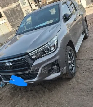 Toyota Hilux Revo Double Cab Deisel 2.4 AWD 2019 Gray