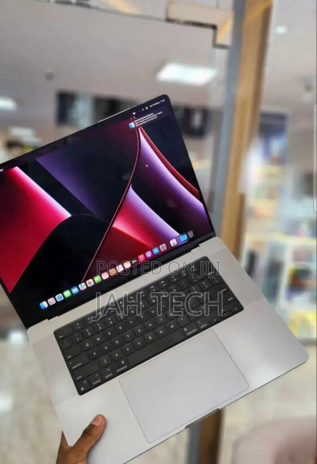 New Laptop Apple MacBook Pro M1 16GB Apple M1 Pro SSD 1T