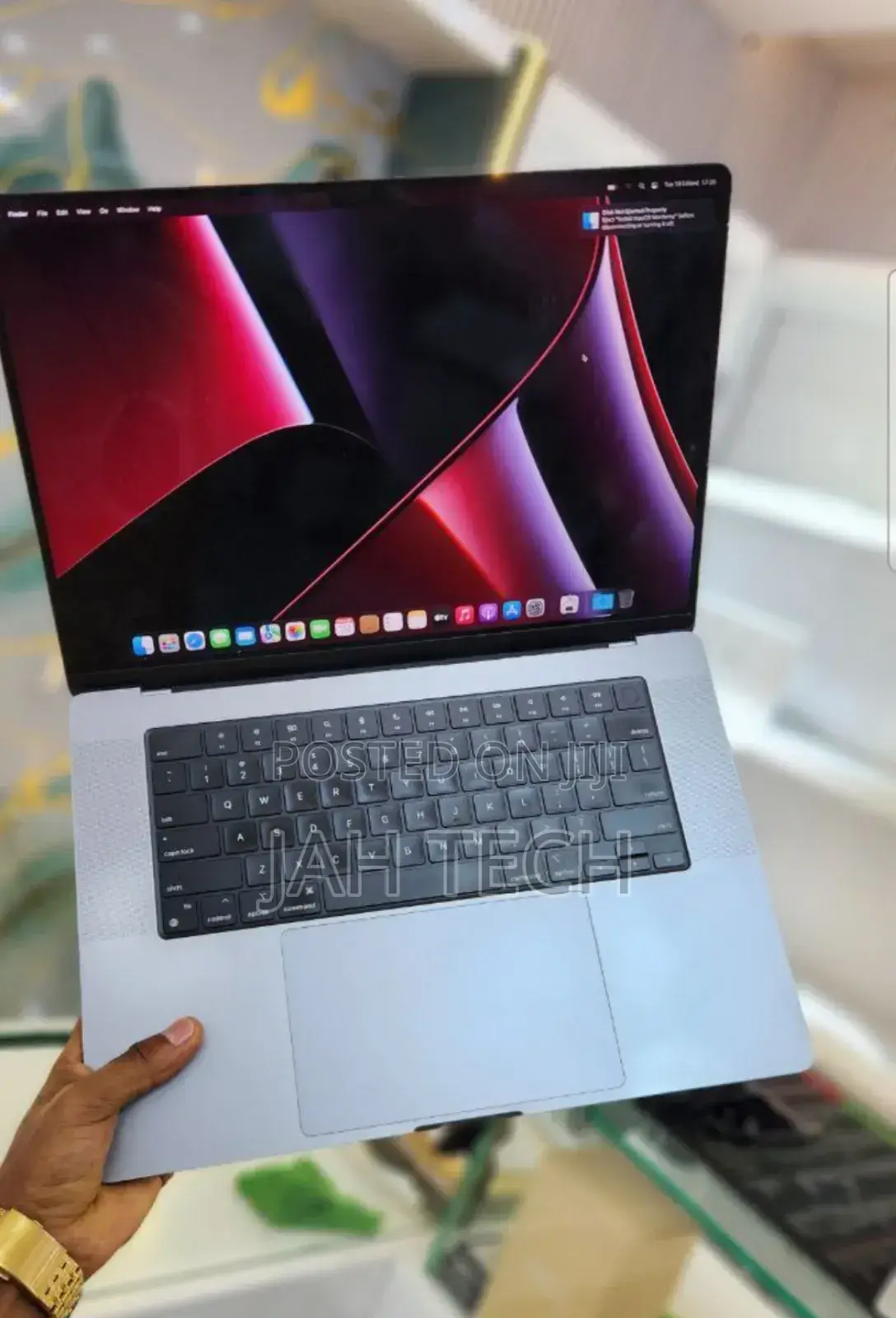 New Laptop Apple MacBook Pro M1 16GB Apple M1 Pro SSD 1T