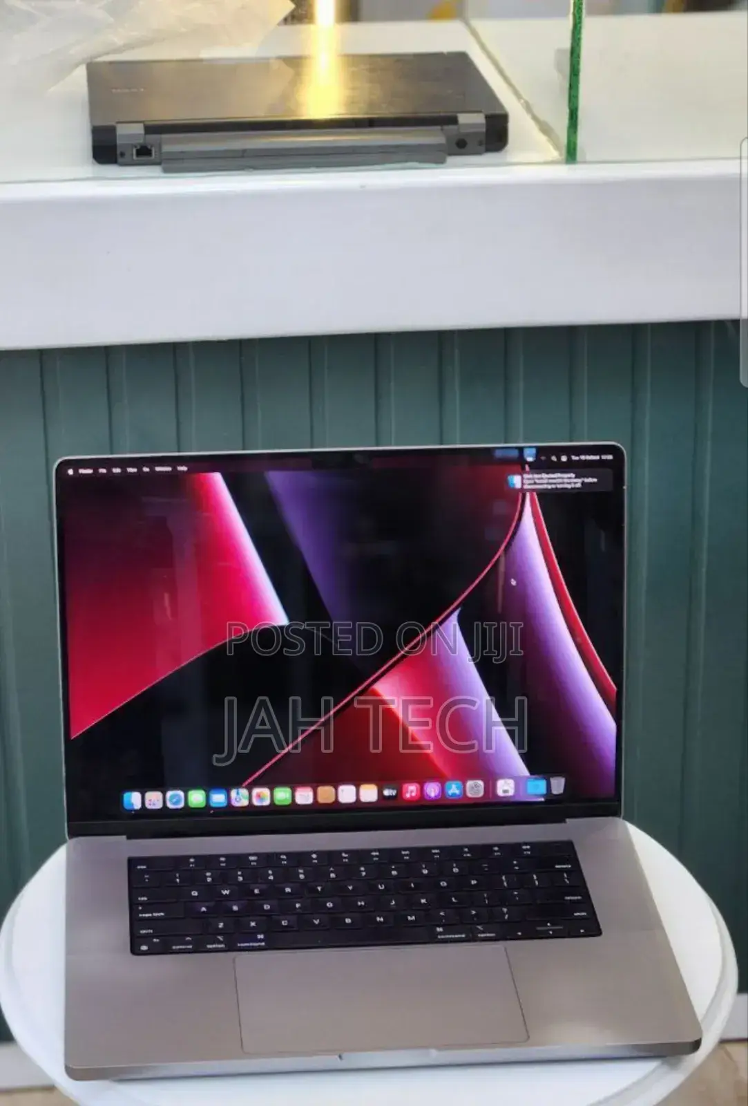 New Laptop Apple MacBook Pro M1 16GB Apple M1 Pro SSD 1T