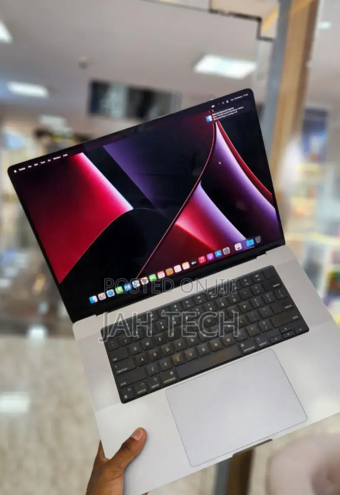 New Laptop Apple MacBook Pro M1 16GB Apple M1 Pro SSD 1T