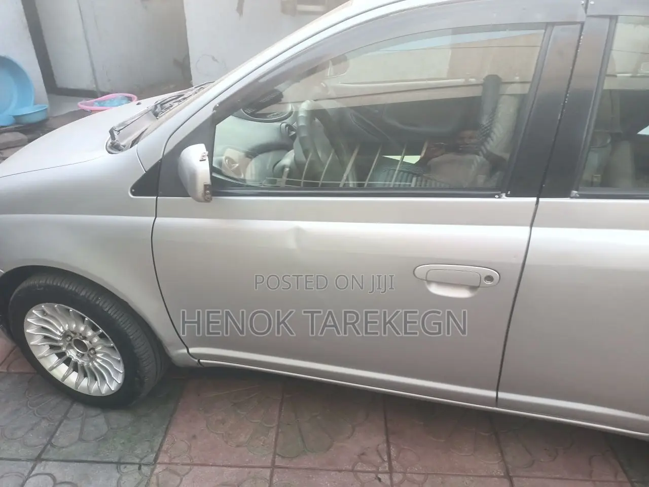Toyota Platz 2002 Silver