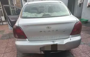 Toyota Platz 2002 Silver