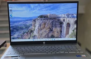 New Laptop HP Pavilion 15 8GB Intel Core i5 SSD 512GB
