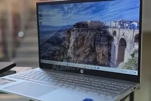 New Laptop HP Pavilion 15 8GB Intel Core i5 SSD 512GB