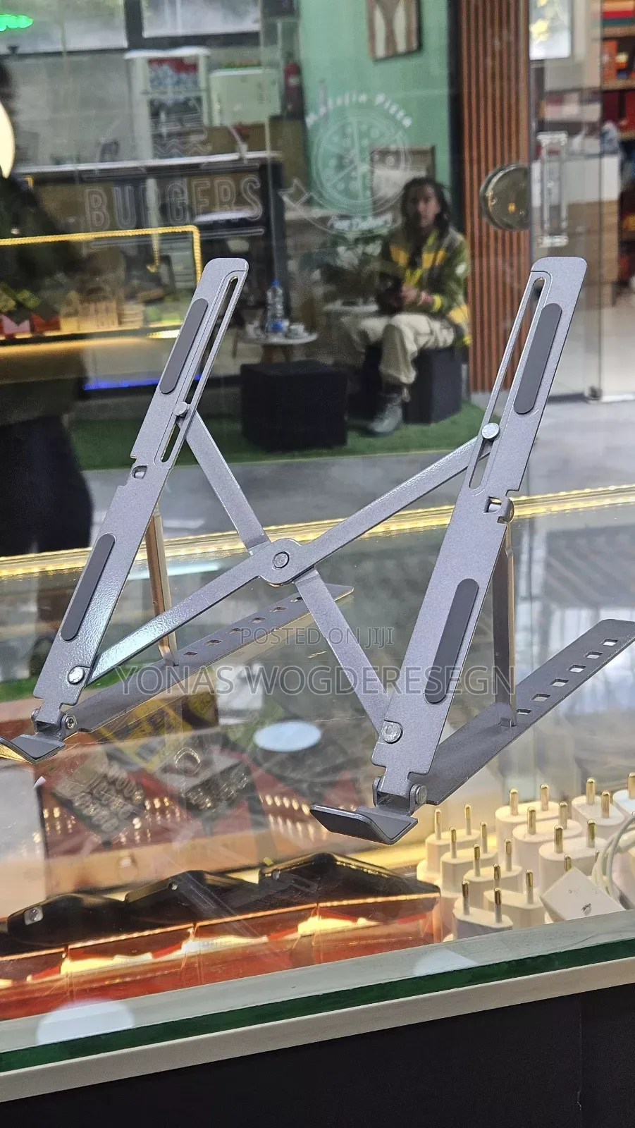 Portable Photo Laptop Stand