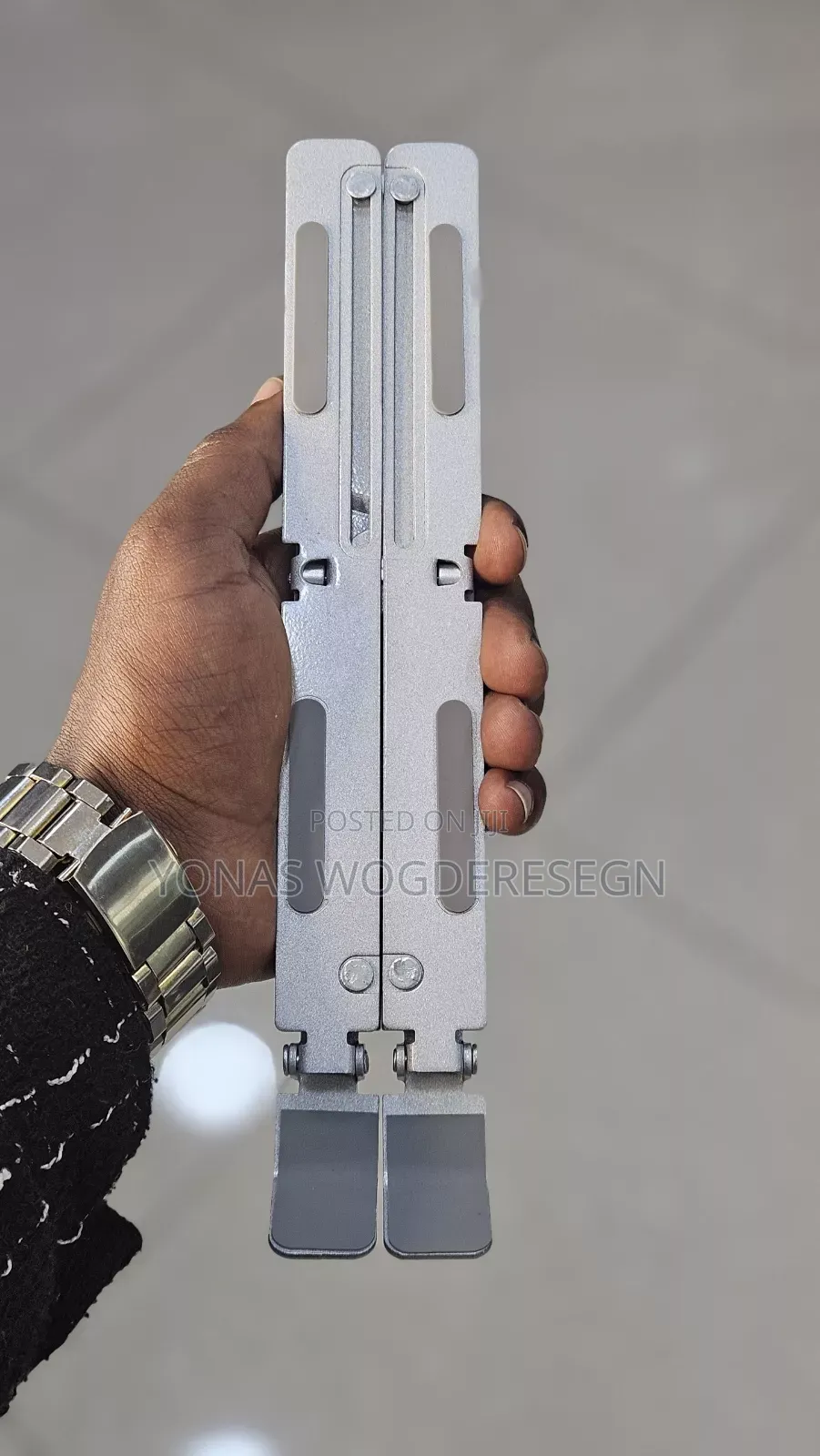 Portable Photo Laptop Stand