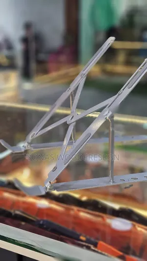 Portable Photo Laptop Stand