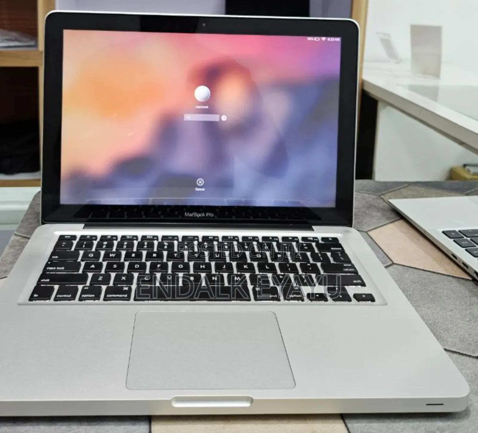 New Laptop Apple MacBook Pro 2012 4GB Intel Core i5 SSD 500GB