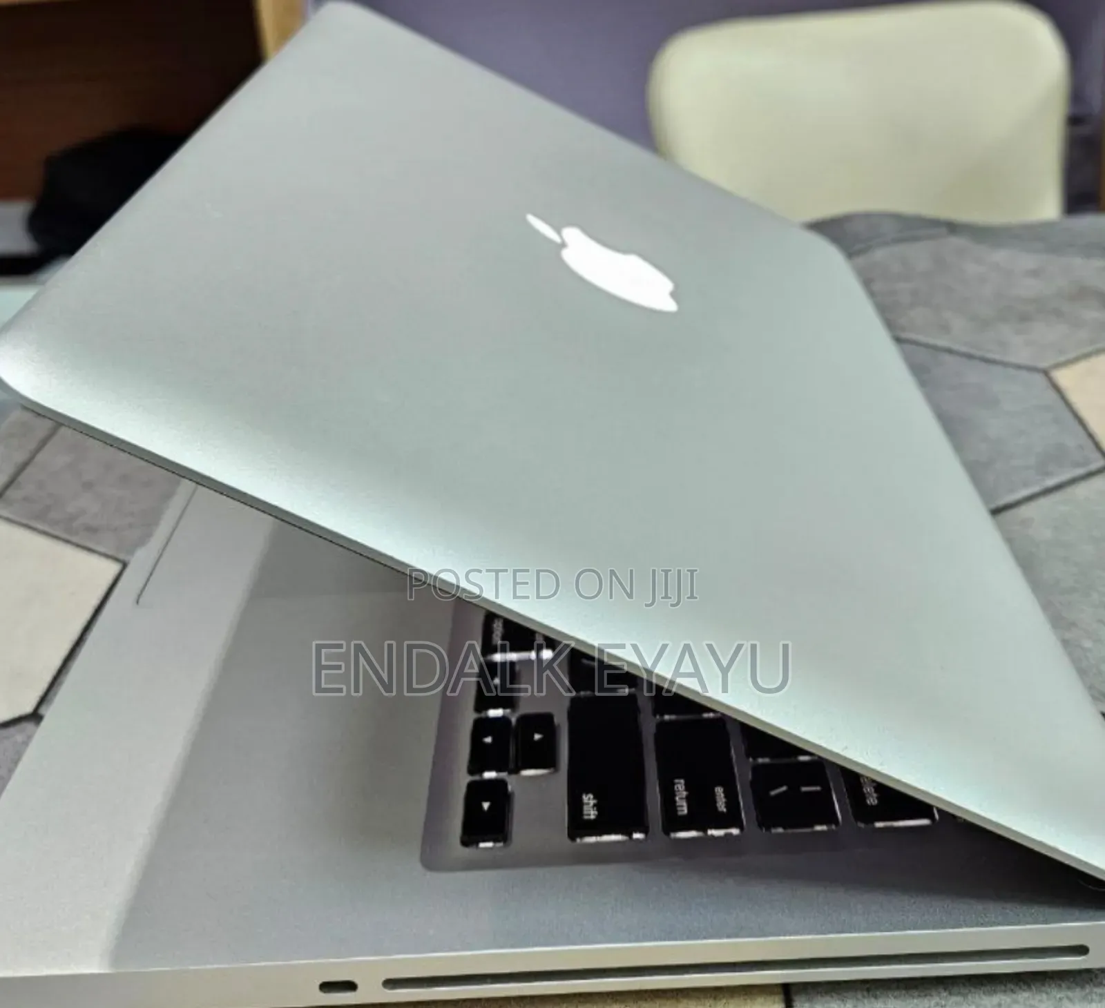 New Laptop Apple MacBook Pro 2012 4GB Intel Core i5 SSD 500GB