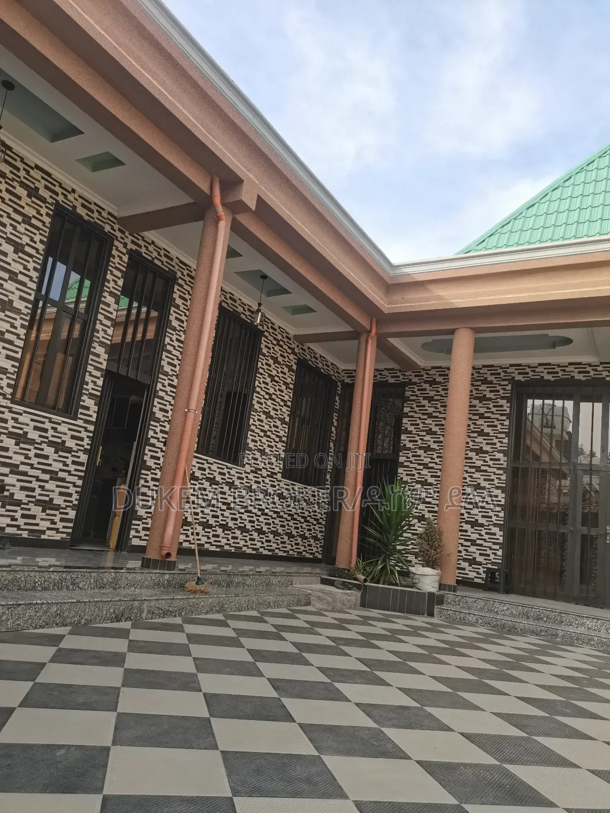 Furnished 3bdrm House in Dukem, East Shewa for sale