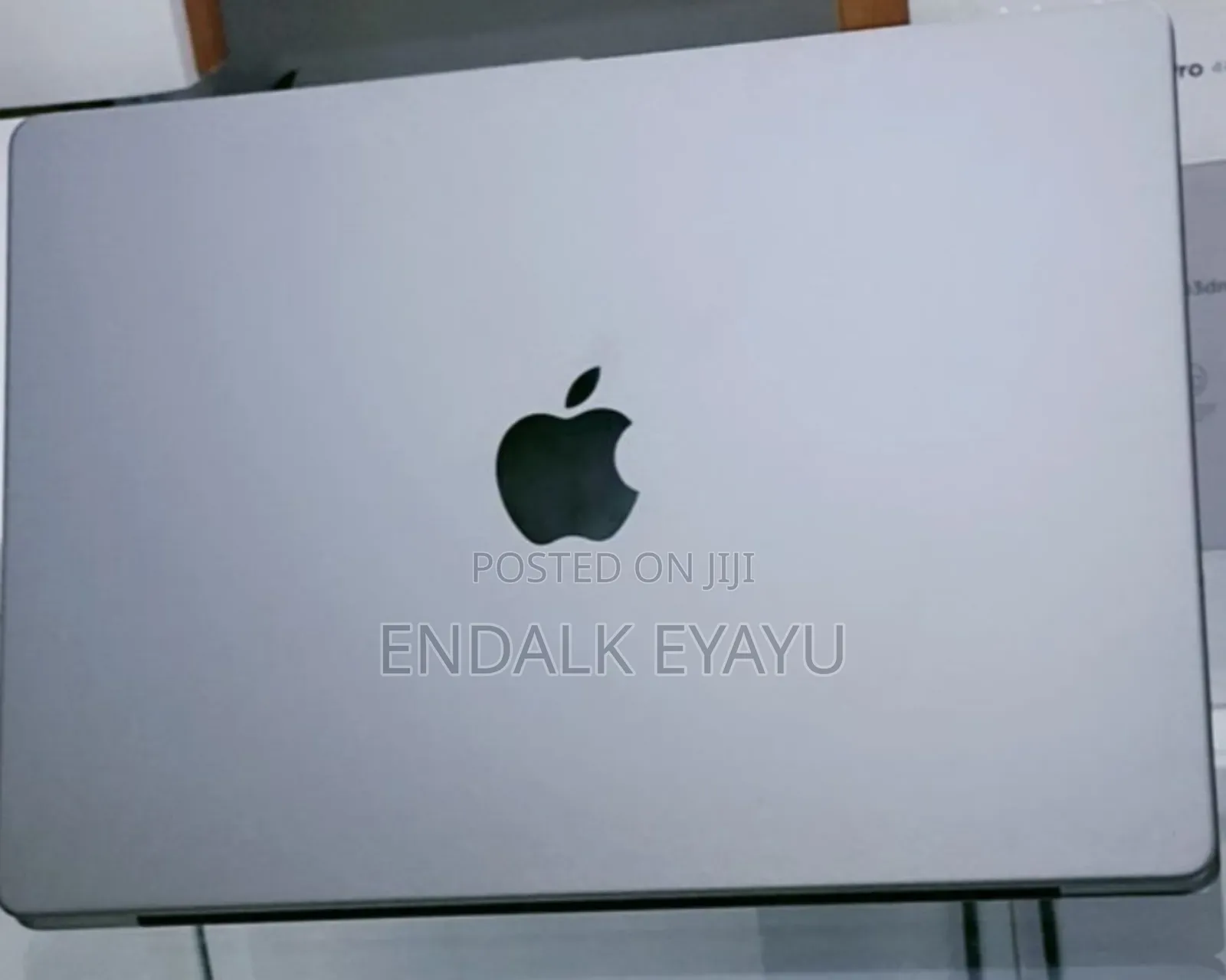 New Laptop Apple MacBook Pro 2021 M1 16GB Apple M1 Pro SSD 1T