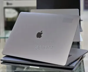 New Laptop Apple MacBook Pro 2017 16GB Intel Core i7 SSD 512GB