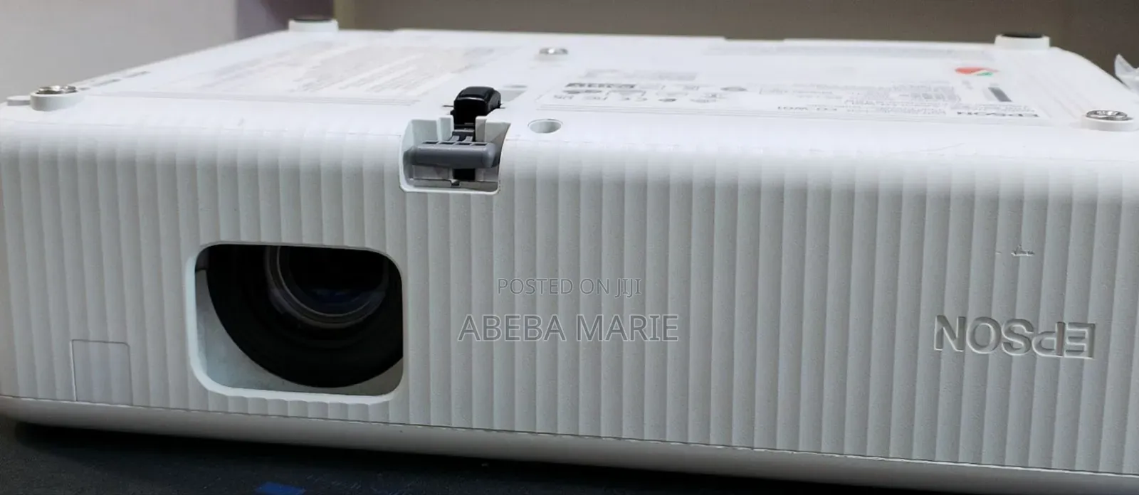 Wo1 Projector With Remote